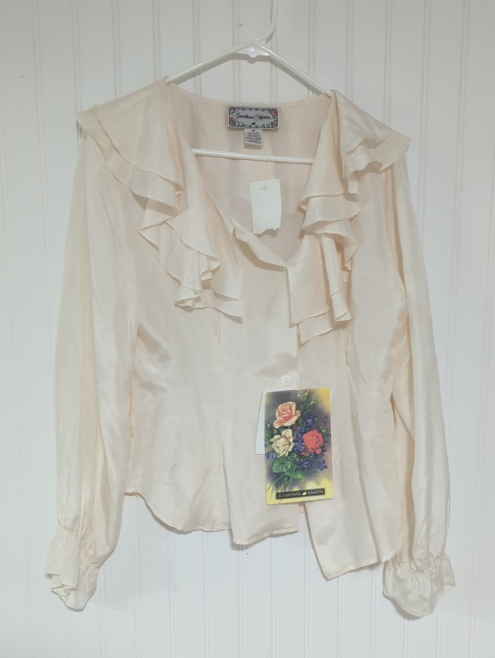 jonathan martin Cream Ruffle V-Neck Long-Sleeve Blouse
